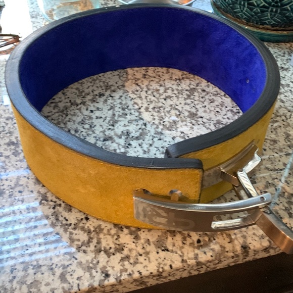 Power lifting person record belt size medium 6 adjustable sizes obo - Picture 1 of 3